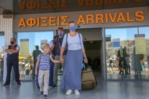 Δεν βάζουν μυαλό: Ξέφρενο πάρτι σε ταράτσα στην Πάτρα χωρίς κανένα μέτρο προστασίας [Βίντεο]