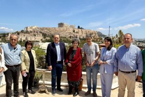 Το σχόλιο γεμάτο ειρωνεία της Πανδώρας των Νέων, για τις "μεγαλοστομίες" Φάμελλου - "Μήπως μας δουλεύει;"