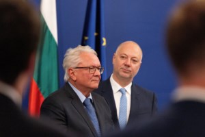 Γερμανία: Αγοράζει οπλικά συστήματα άνω των 3 δισ. ευρώ: Επιθετικά ελικόπτερα, πυραύλους και συσκευές νυχτερινής όρασης