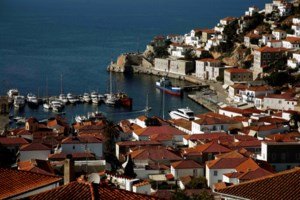 Κορονοϊός: Ηχηρό "καμπανάκι" - Διπλασιάστηκαν οι εισαγωγές στα νοσοκομεία μέσα σε δύο εβδομάδες