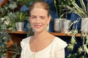 Δανάη Μιχαλάκη: Η αγκαλιά του μπαμπά της και οι τρυφερές στιγμές με τον σύζυγό της, Γιώργο Παπαγεωργίου [Εικόνες] - εικόνα 2