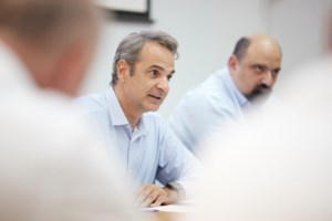 Μητσοτάκης στο Μουζάκι: Θυμάμαι χαρακτηριστικά την εικόνα του παλιού κέντρου υγείας να έχει παρασυρθεί από το ποτάμι - εικόνα 3