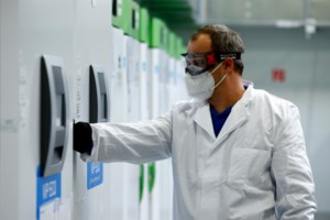 ΕΜΑ: "Πράσινο φως" στο εμβόλιο της Pfizer για παιδιά ηλικίας 12 - 15 ετών