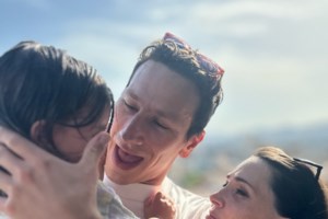 Μιχάλης Σαράντης: "Έχασα τον καλύτερό μου φίλο σε τρυφερή ηλικία, ένιωθα ενοχές που έμεινα εγώ στη ζωή"