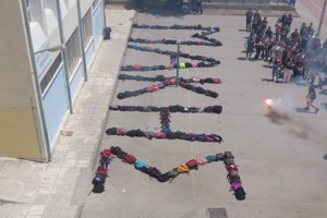 Αυτοκτονία 14χρονου Μάκη: Το κινητό και ο υπολογιστής του θα δείξουν αν πρόκειται για μοιραίο "παιχνίδι ανδρισμού" - εικόνα 2