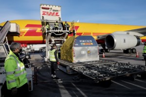 Σοκ: Η Pfizer μειώνει τις παραδόσεις εμβολίων έως 50% σε χώρες της EE