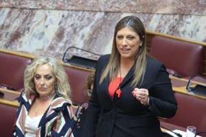 "Θρίλερ" στο υπουργείο Πολιτικής Προστασίας: Εποχικός πυροσβέστης απειλούσε να αυτοκτονήσει, πέφτοντας στο κενό