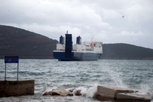 Κακοκαιρία Αθηνά: Με... μωβ ουρανό ξημέρωσε η Πάτρα - Σκηνικό που θυμίζει ταινία - εικόνα 3