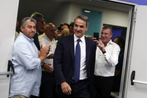Ποιοι μπαίνουν στη νέα κυβέρνηση Μητσοτάκη: Οι αναβαθμίσεις, οι μετακινήσεις και νέα πρόσωπα σε ρόλο έκπληξη