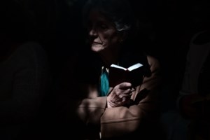 Μεγάλη Τρίτη: Live η Ακολουθία του Νυμφίου από τον Καθεδρικό Ιερό Ναό Αγίας Τριάδος Πειραιώς