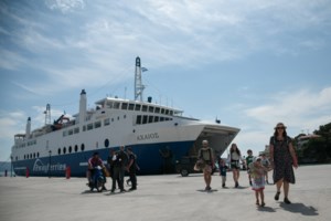 Ολο τo σχέδιο για το άνοιγμα της Ελλάδας στον τουρισμό- Πώς θα θωρακιστούν από τον κορονοϊό τα νησιά