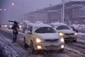 Κακοκαιρία "Ελπίς": Κόπηκε το ρεύμα στα Βόρεια Προάστια - Φόβοι ότι θα ξαναζήσουμε ό,τι έγινε με τη "Μήδεια"