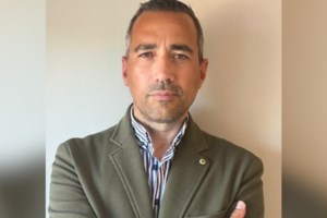 ΕΛΑΣ: 28 γνωστοί καλλιτέχνες υπογράφουν την ιδρυτική διακήρυξη του κόμματος του Αλέξη Τσίπρα