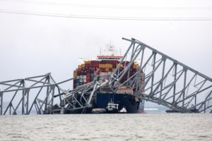 Νότια Αφρική: 45 προσκυνητές για το Πάσχα σκοτώθηκαν όταν το πούλμαν τους έπεσε σε χαράδρα - Σώθηκε μόνο μια 8χρονη - εικόνα 3