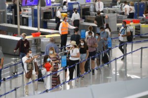 Κώστας Καραμανλής: Πότε φθάνουν τα 500 νέα λεωφορεία στην Αθήνα