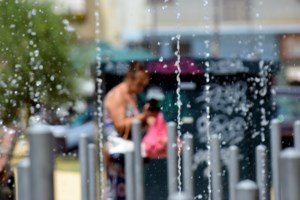 Πρώτο κύμα καύσωνα την Πέμπτη - Έως 37 βαθμούς το θερμόμετρο - Αλλάζει ο καιρός την Κυριακή