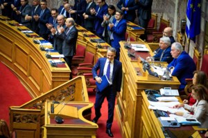 Βουλή: Πέρασε με 159 "ναι" έναντι 139 "όχι" ο κρατικός προϋπολογισμός 2025 - Δεν ψήφισε ο Αντώνης Σαμαράς