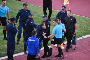 Αλέξης Κούγιας: Με απαγόρευση εισόδου στα γήπεδα για 4,5 μήνες τον τιμώρησε η ΕΠΟ