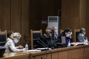 Δίκη Χρυσής Αυγής: Έφτασε στο Εφετείο η Μάγδα Φύσσα - Η απόφαση για τα ελαφρυντικά