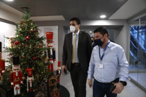 Κορονοϊός - Εμβόλιο: Τους εκπροσώπους των κομμάτων ενημερώνει σήμερα ο Κικίλιας