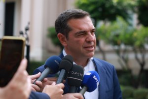 Μανιτάκης: Φαντασιακή η ταύτιση του Τσίπρα με την ιστορία της Αριστεράς - Δεν έχει καμία σχέση με Φλωράκη και Κύρκο
