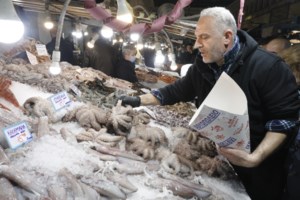 Με σαρακοστιανά, γλέντι και συναυλίες επανέρχονται τα "κούλουμα" στους δήμους της Αττικής - εικόνα 2