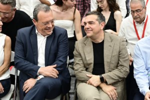 Κύρτσος: "Θετική η πρωτοβουλία Τσίπρα - Το ΠΑΣΟΚ έχει μπει σε πρέσα δημοσκόπων - Μαξίμου - Media"