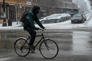 Καιρός: Παραμονή Χριστουγέννων με μικρή άνοδο της θερμοκρασίας - Πού θα βρέξει