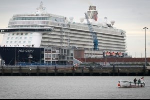Στην Κέρκυρα το κρουαζιερόπλοιο Mein Schiff 6, μετά τα αρνητικά τεστ για κορονοϊό
