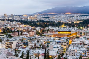 Ερχονται νέα μέτρα για την ακρίβεια: Στο τραπέζι άμεσες εισοδηματικές ενισχύσεις αντί για μειώσεις έμμεσων φόρων