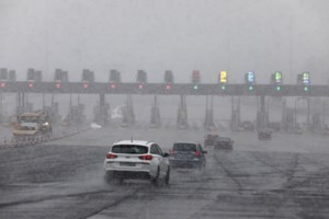 Η πιο κρύα μέρα του Δεκέμβρη η σημερινή: Στους -4.8 °C έπεσε η θερμοκρασία - Πού είναι απαραίτητες οι αντιολισθητικές αλυσίδες - εικόνα 4