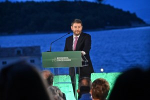 Νίκος Ανδρουλάκης: Εποχή ακρίβειας και φτωχοποίησης του λαού – Να ενισχυθεί η δημόσια υγεία - εικόνα 2