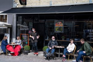 Κορονοϊός: 100 παιδιά νοσηλεύονται στα νοσοκομεία - Πάνω από 300 αιτήσεις για τα αντιϊκά χάπια - εικόνα 5