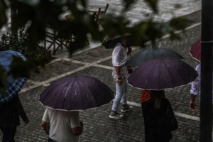 Έκτακτο Δελτίο Επιδείνωσης Καιρού: Έρχεται κακοκαιρία με καταιγίδες, κεραυνούς και χαλάζι