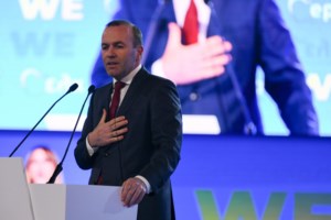 Η πολυτάραχη ζωή του Γιώργου Κύρτσου: Από το ΚΚΕ στον Ελεύθερο Τύπο και από τον Καρατζαφερη στη ΝΔ