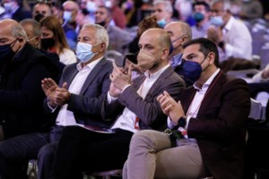 "Σφαγή" στον ΣΥΡΙΖΑ με θεατή τον Τσίπρα: Φραστικό επεισόδιο Τζανακόπουλου-Σκουρλέτη - εικόνα 3