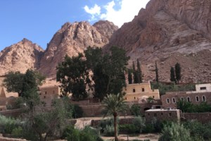 Μαρινάκης για Μονή Σινά: Δεν ισχύουν όσα πρόωρα κυκλοφόρησαν για έξωση των μοναχών και δήμευση