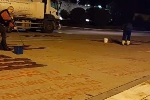 Το ξέσπασμα του Λιάγκα για το σβήσιμο των 57 ονομάτων των θυμάτων: "Ντροπή, είναι σαν να τους ξανασκοτώνεις"