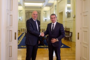 Έξαλλος ο Ανδρέας Λοβέρδος με τον βασιλιά της Ισπανίας: "Αγενής - Έστησε εκατοντάδες βουλευτές για μιάμιση ώρα"