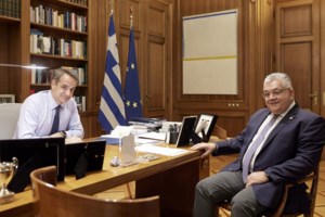 Μητσοτάκης: Γιατί θα κάνει το εμβόλιο κατά της γρίπης παρότι δεν είναι άνω των 60 - Το βίντεο με τον Τσιόδρα