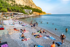 Αναστάτωση στο Ηράκλειο: Λιποθύμησε 2χρονο αγόρι στην παραλία Κοκκίνη Χάνι