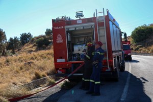 Μαίνεται η φωτιά στη Σαμοθράκη - Καίει σε ορεινό δύσβατο σημείο - Δύσκολη η μάχη των πυροσβεστών [Εικόνες, βίντεο] - εικόνα 6