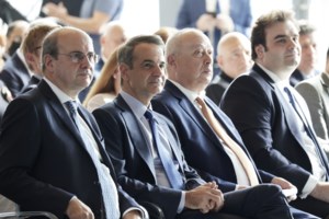 Στη Βουλή το ασφαλιστικό: Οι αυξήσεις στις συντάξεις και οι μόνιμες μειώσεις των ασφαλιστικών εισφορών - εικόνα 4
