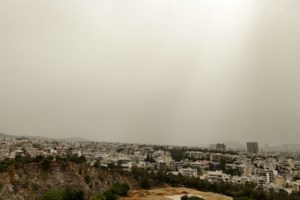 Καιρός: Αποπνικτικό κοκτέιλ αύριο - Ζέστη και αφρικανική σκόνη