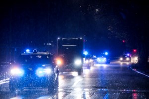 Επιχείρηση "Ελευθερία": Αύριο ξεκινούν οι εμβολιασμοί - Οι πρώτες εικόνες από την άφιξη των εμβολίων - εικόνα 5