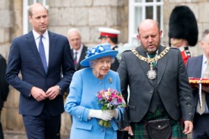 Φυγάδευσαν την Κέιτ Μίντλετον από το Γουίμπλεντον: Η στιγμή που της λένε ότι πρέπει να φύγει αμέσως από το γήπεδο - εικόνα 3