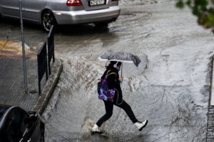 Κύμα κακοκαιρίας: Προβλήματα σε Ηπειρο και Θεσσαλία - Καταρρακτώδης βροχή στη Θεσσαλονίκη [Εικόνες - Βίντεο]
