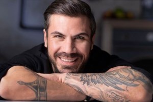 Άκης Πετρετζίκης: Η κόρη του έγινε ενός έτους και της έφτιαξε τούρτα υπερπαραγωγή - Εικόνες - εικόνα 2