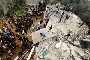 Γάζα: Χτυπήθηκε το μεγαλύτερο συγκρότημα κατοικιών στην Ράφα