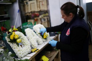 Απίστευτος εφιάλτης: Ξεπέρασαν τα 2 εκατομμύρια τα κρούσματα, 126.898 θάνατοι σε όλο τον κόσμο - εικόνα 2